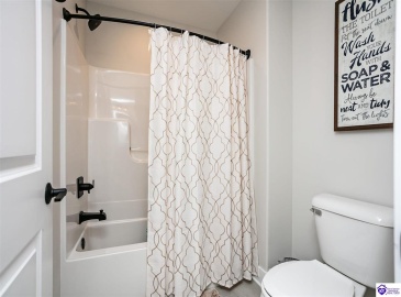 Clore Lane, Crestwood, Kentucky 40014, ,5 BathroomsBathrooms,For Sale,Clore Lane,HK24003808