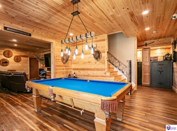 Clore Lane, Crestwood, Kentucky 40014, ,5 BathroomsBathrooms,For Sale,Clore Lane,HK24003808