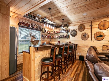 Clore Lane, Crestwood, Kentucky 40014, ,5 BathroomsBathrooms,For Sale,Clore Lane,HK24003808