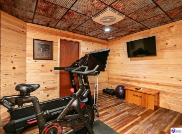 Clore Lane, Crestwood, Kentucky 40014, ,5 BathroomsBathrooms,For Sale,Clore Lane,HK24003808