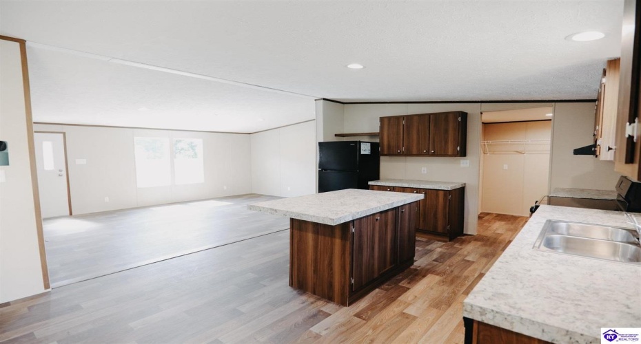 Mill Street, Vine Grove, Kentucky 40175, ,2 BathroomsBathrooms,For Sale,Mill Street,HK24002660 Mill Street, Vine Grove, Kentucky 40175, ,2 BathroomsBathrooms,For Sale,Mill Street,HK24002660