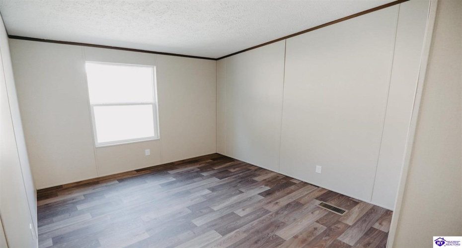 Mill Street, Vine Grove, Kentucky 40175, ,2 BathroomsBathrooms,For Sale,Mill Street,HK24002660 Mill Street, Vine Grove, Kentucky 40175, ,2 BathroomsBathrooms,For Sale,Mill Street,HK24002660