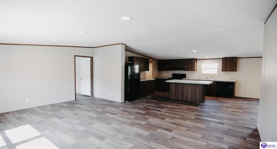 Mill Street, Vine Grove, Kentucky 40175, ,2 BathroomsBathrooms,For Sale,Mill Street,HK24002660 Mill Street, Vine Grove, Kentucky 40175, ,2 BathroomsBathrooms,For Sale,Mill Street,HK24002660