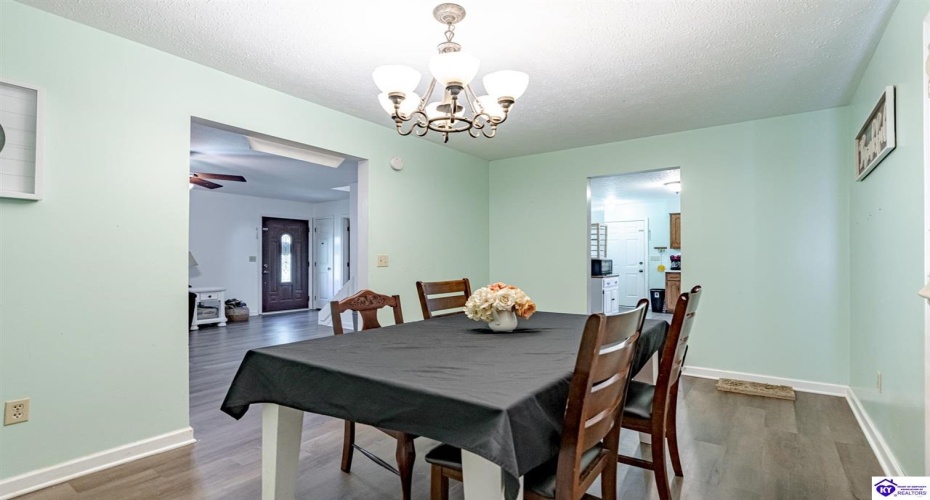 Hill Street, Vine Grove, Kentucky 40175, ,2 BathroomsBathrooms,For Sale,Hill Street,HK24003812 Hill Street, Vine Grove, Kentucky 40175, ,2 BathroomsBathrooms,For Sale,Hill Street,HK24003812