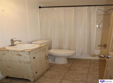 First Union Church Road, Glendale, Kentucky 42740-9778, ,2 BathroomsBathrooms,For Sale,First Union Church Road,HK24003821