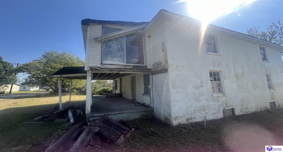 Johnson Street, Leitchfield, Kentucky 42754, ,2 BathroomsBathrooms,For Sale,Johnson Street,HK24003823 Johnson Street, Leitchfield, Kentucky 42754, ,2 BathroomsBathrooms,For Sale,Johnson Street,HK24003823