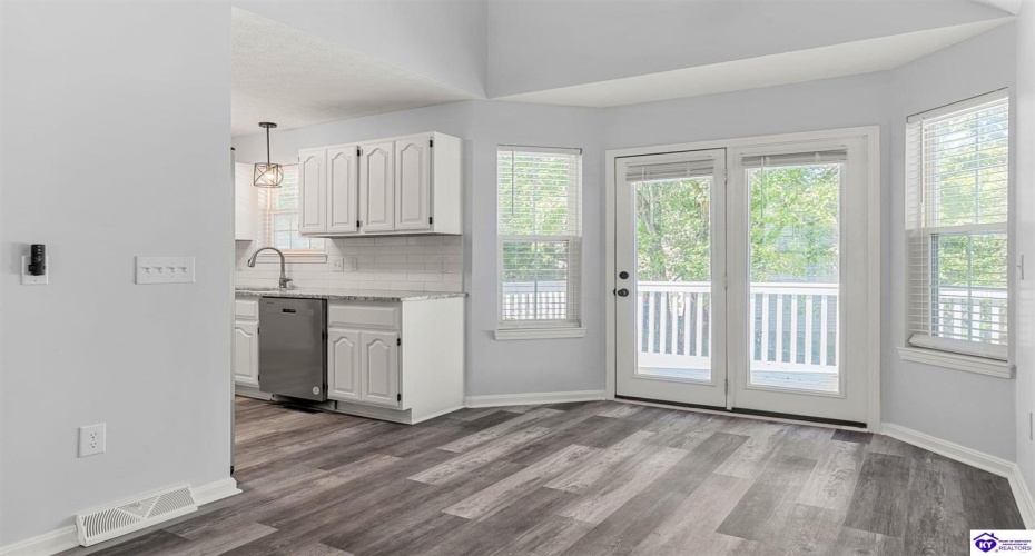 Bertha Way, Vine Grove, Kentucky 40175, ,3 BathroomsBathrooms,For Sale,Bertha Way,HK24003218