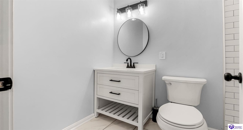 Bertha Way, Vine Grove, Kentucky 40175, ,3 BathroomsBathrooms,For Sale,Bertha Way,HK24003218