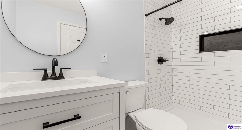 Bertha Way, Vine Grove, Kentucky 40175, ,3 BathroomsBathrooms,For Sale,Bertha Way,HK24003218