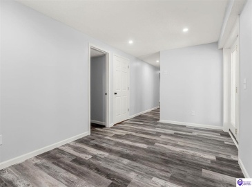 Bertha Way, Vine Grove, Kentucky 40175, ,3 BathroomsBathrooms,For Sale,Bertha Way,HK24003218