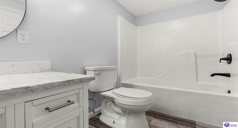 Bertha Way, Vine Grove, Kentucky 40175, ,3 BathroomsBathrooms,For Sale,Bertha Way,HK24003218