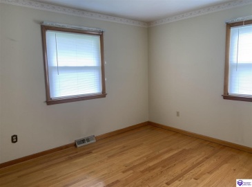 Audubon Court, Radcliff, Kentucky 40160, ,2 BathroomsBathrooms,For Sale,Audubon Court,HK24003825