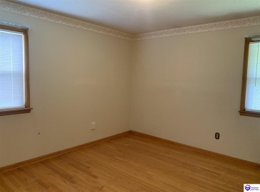 Audubon Court, Radcliff, Kentucky 40160, ,2 BathroomsBathrooms,For Sale,Audubon Court,HK24003825