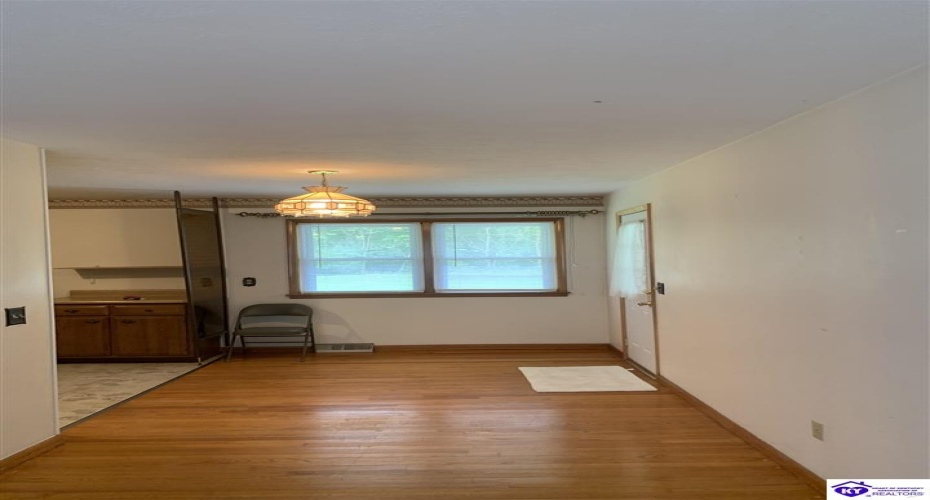 Audubon Court, Radcliff, Kentucky 40160, ,2 BathroomsBathrooms,For Sale,Audubon Court,HK24003825