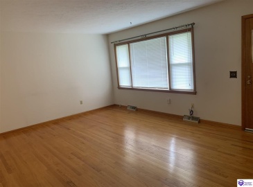 Audubon Court, Radcliff, Kentucky 40160, ,2 BathroomsBathrooms,For Sale,Audubon Court,HK24003825