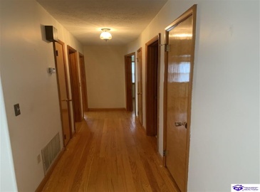 Audubon Court, Radcliff, Kentucky 40160, ,2 BathroomsBathrooms,For Sale,Audubon Court,HK24003825