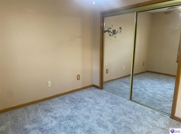 Arthur Court, Radcliff, Kentucky 40160, ,2 BathroomsBathrooms,For Sale,Arthur Court,HK24003828