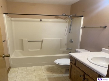 Arthur Court, Radcliff, Kentucky 40160, ,2 BathroomsBathrooms,For Sale,Arthur Court,HK24003828