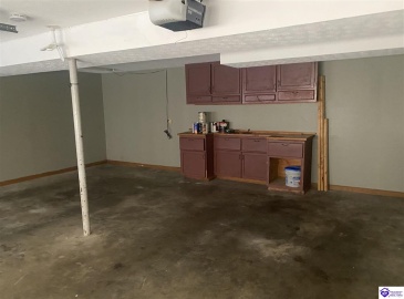 Arthur Court, Radcliff, Kentucky 40160, ,2 BathroomsBathrooms,For Sale,Arthur Court,HK24003828