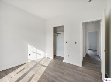 Chickhadee Circle, Campbellsville, Kentucky 42718, ,2 BathroomsBathrooms,For Sale,Chickhadee Circle,HK24003832