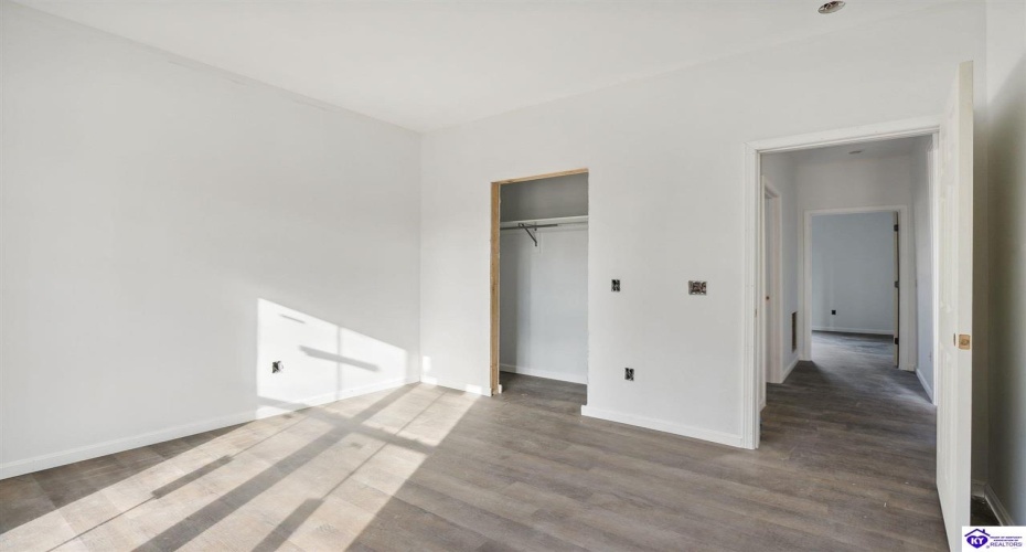 Chickhadee Circle, Campbellsville, Kentucky 42718, ,2 BathroomsBathrooms,For Sale,Chickhadee Circle,HK24003832