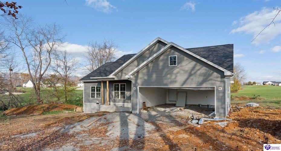 Chickhadee Circle, Campbellsville, Kentucky 42718, ,2 BathroomsBathrooms,For Sale,Chickhadee Circle,HK24003832