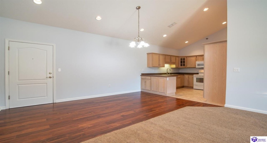 Chase Way, Elizabethtown, Kentucky 42701, ,2 BathroomsBathrooms,For Sale,Chase Way,HK24003836