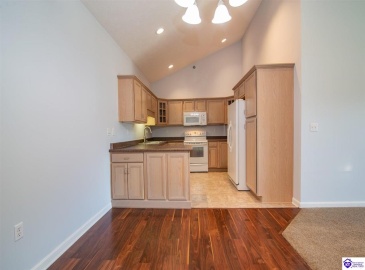 Chase Way, Elizabethtown, Kentucky 42701, ,2 BathroomsBathrooms,For Sale,Chase Way,HK24003836