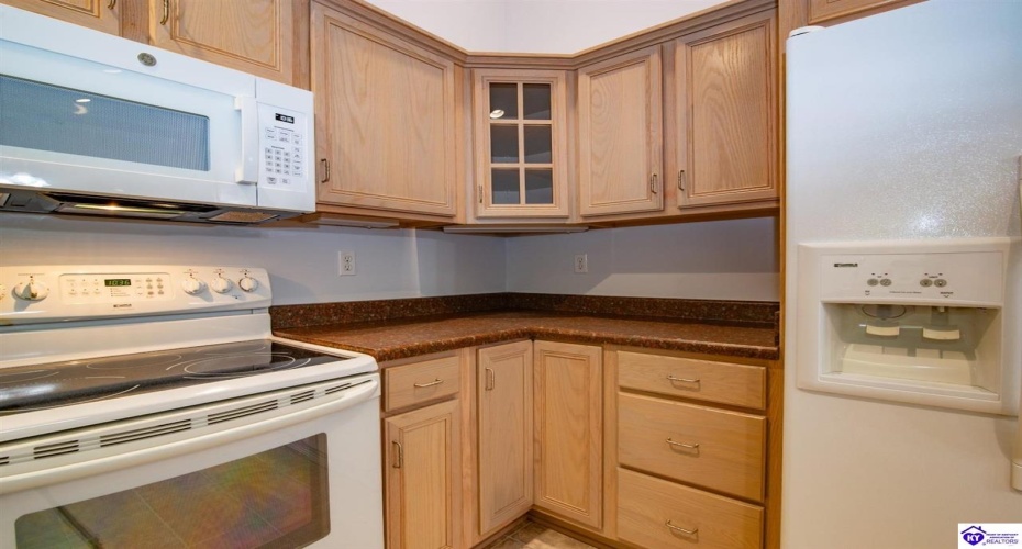 Chase Way, Elizabethtown, Kentucky 42701, ,2 BathroomsBathrooms,For Sale,Chase Way,HK24003836