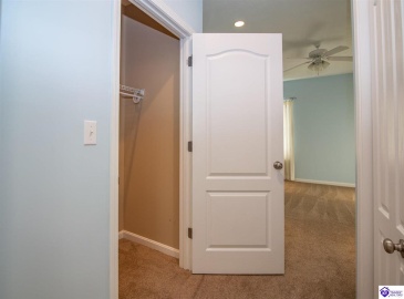 Chase Way, Elizabethtown, Kentucky 42701, ,2 BathroomsBathrooms,For Sale,Chase Way,HK24003836