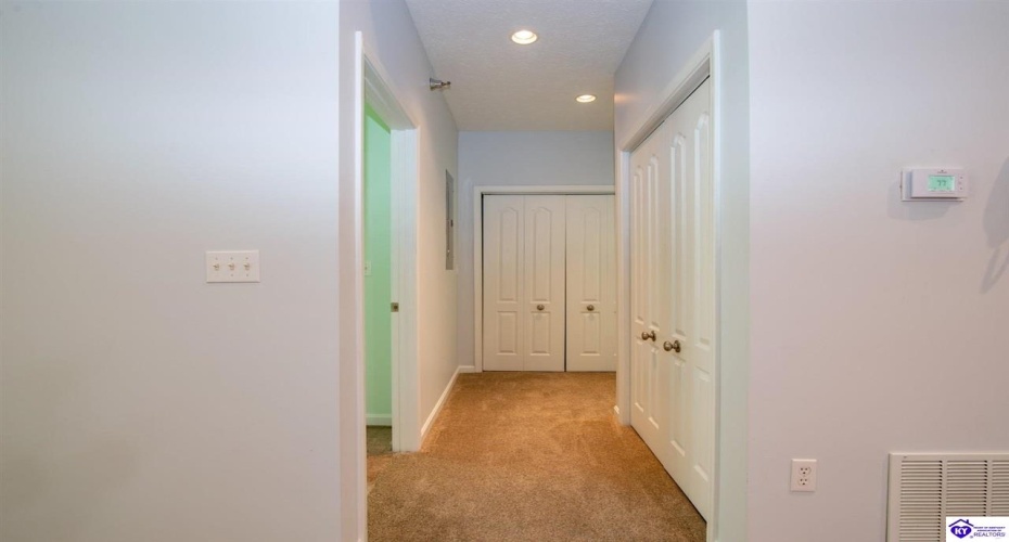 Chase Way, Elizabethtown, Kentucky 42701, ,2 BathroomsBathrooms,For Sale,Chase Way,HK24003836