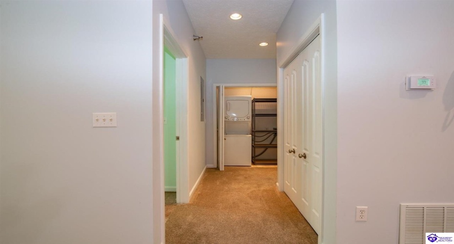 Chase Way, Elizabethtown, Kentucky 42701, ,2 BathroomsBathrooms,For Sale,Chase Way,HK24003836