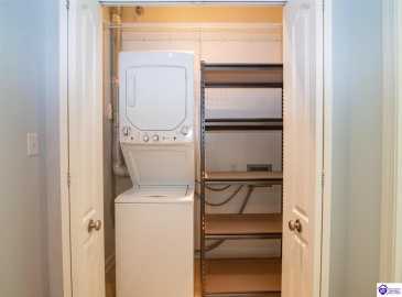 Chase Way, Elizabethtown, Kentucky 42701, ,2 BathroomsBathrooms,For Sale,Chase Way,HK24003836