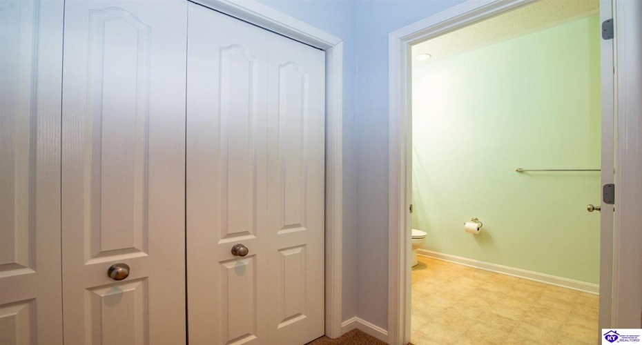 Chase Way, Elizabethtown, Kentucky 42701, ,2 BathroomsBathrooms,For Sale,Chase Way,HK24003836