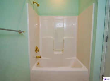 Chase Way, Elizabethtown, Kentucky 42701, ,2 BathroomsBathrooms,For Sale,Chase Way,HK24003836