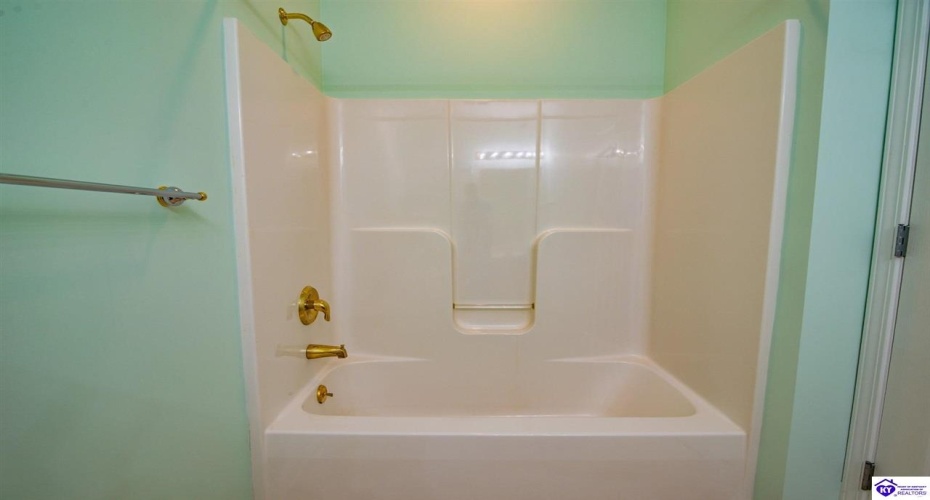 Chase Way, Elizabethtown, Kentucky 42701, ,2 BathroomsBathrooms,For Sale,Chase Way,HK24003836