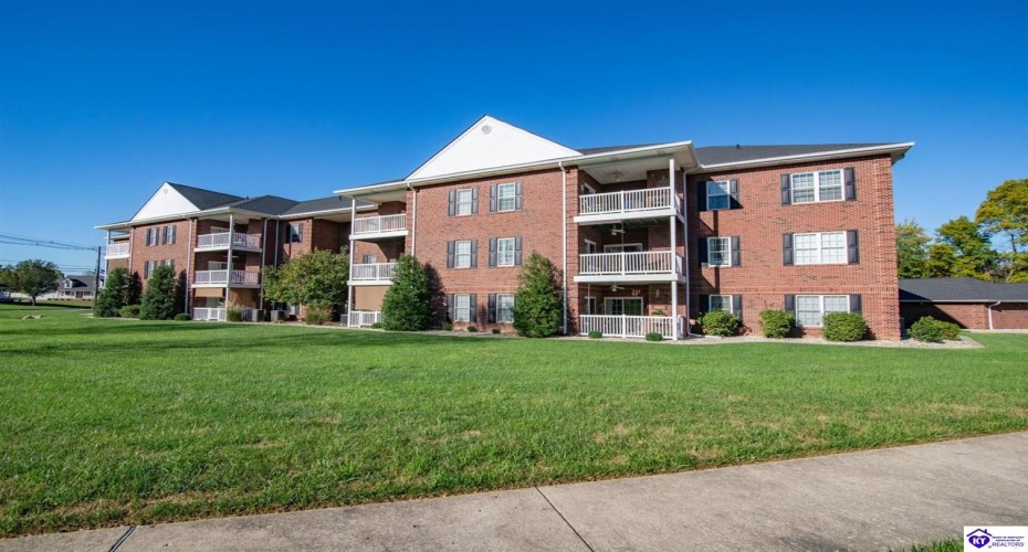 Chase Way, Elizabethtown, Kentucky 42701, ,2 BathroomsBathrooms,For Sale,Chase Way,HK24003836