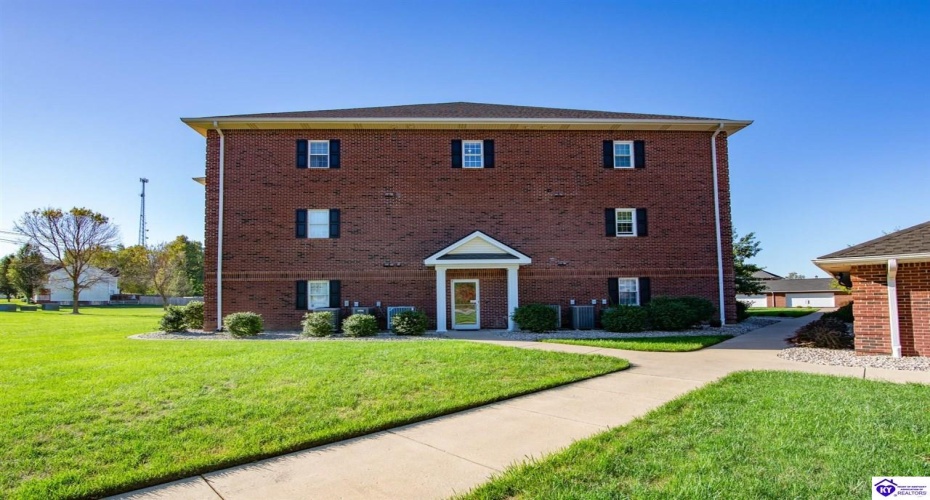 Chase Way, Elizabethtown, Kentucky 42701, ,2 BathroomsBathrooms,For Sale,Chase Way,HK24003836