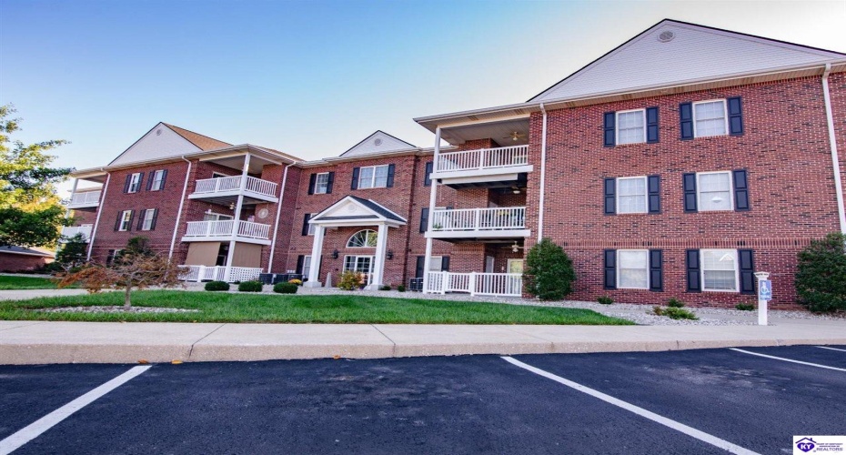 Chase Way, Elizabethtown, Kentucky 42701, ,2 BathroomsBathrooms,For Sale,Chase Way,HK24003836