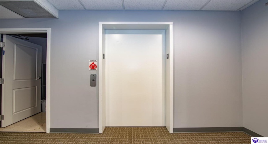 Chase Way, Elizabethtown, Kentucky 42701, ,2 BathroomsBathrooms,For Sale,Chase Way,HK24003836