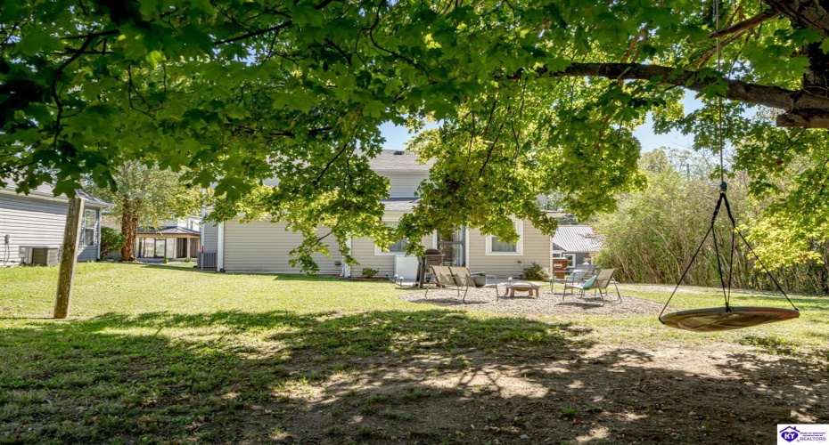 Miles Street, Elizabethtown, Kentucky 42701, ,2 BathroomsBathrooms,For Sale,Miles Street,HK24003837