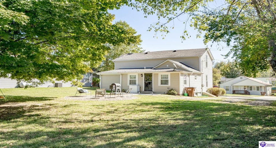 Miles Street, Elizabethtown, Kentucky 42701, ,2 BathroomsBathrooms,For Sale,Miles Street,HK24003837