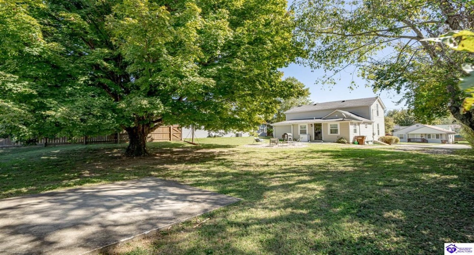 Miles Street, Elizabethtown, Kentucky 42701, ,2 BathroomsBathrooms,For Sale,Miles Street,HK24003837