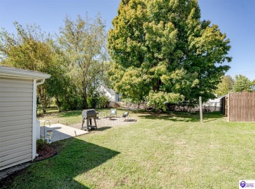 Miles Street, Elizabethtown, Kentucky 42701, ,2 BathroomsBathrooms,For Sale,Miles Street,HK24003837