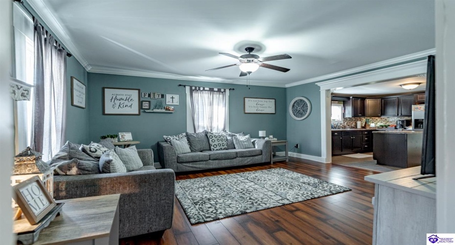 Miles Street, Elizabethtown, Kentucky 42701, ,2 BathroomsBathrooms,For Sale,Miles Street,HK24003837