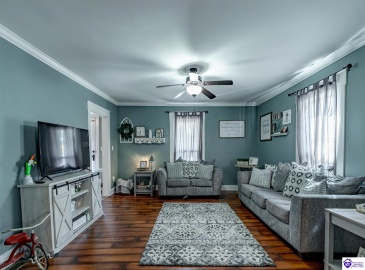 Miles Street, Elizabethtown, Kentucky 42701, ,2 BathroomsBathrooms,For Sale,Miles Street,HK24003837