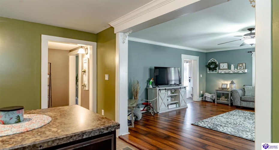 Miles Street, Elizabethtown, Kentucky 42701, ,2 BathroomsBathrooms,For Sale,Miles Street,HK24003837