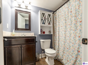 Miles Street, Elizabethtown, Kentucky 42701, ,2 BathroomsBathrooms,For Sale,Miles Street,HK24003837
