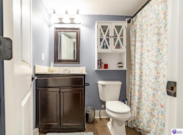 Miles Street, Elizabethtown, Kentucky 42701, ,2 BathroomsBathrooms,For Sale,Miles Street,HK24003837