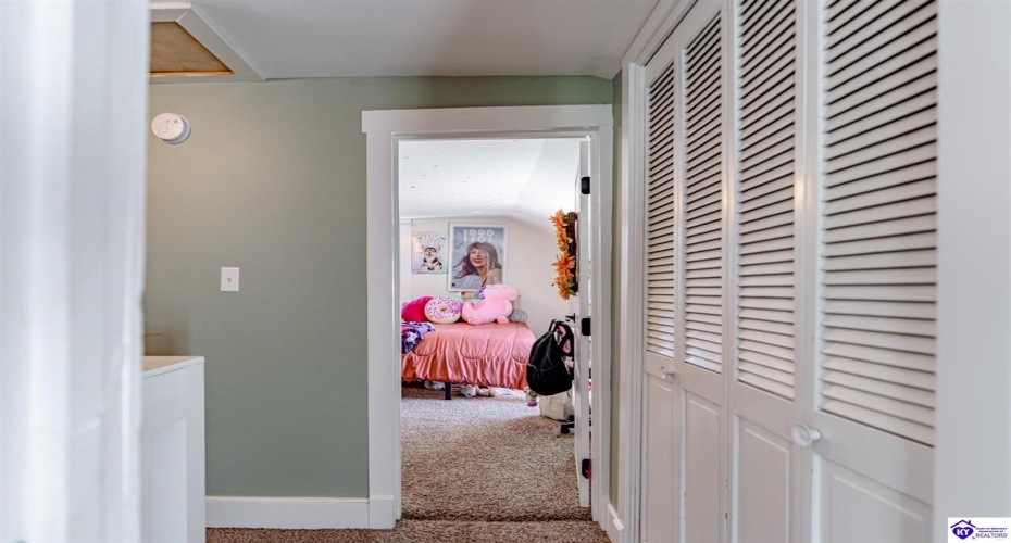 Miles Street, Elizabethtown, Kentucky 42701, ,2 BathroomsBathrooms,For Sale,Miles Street,HK24003837